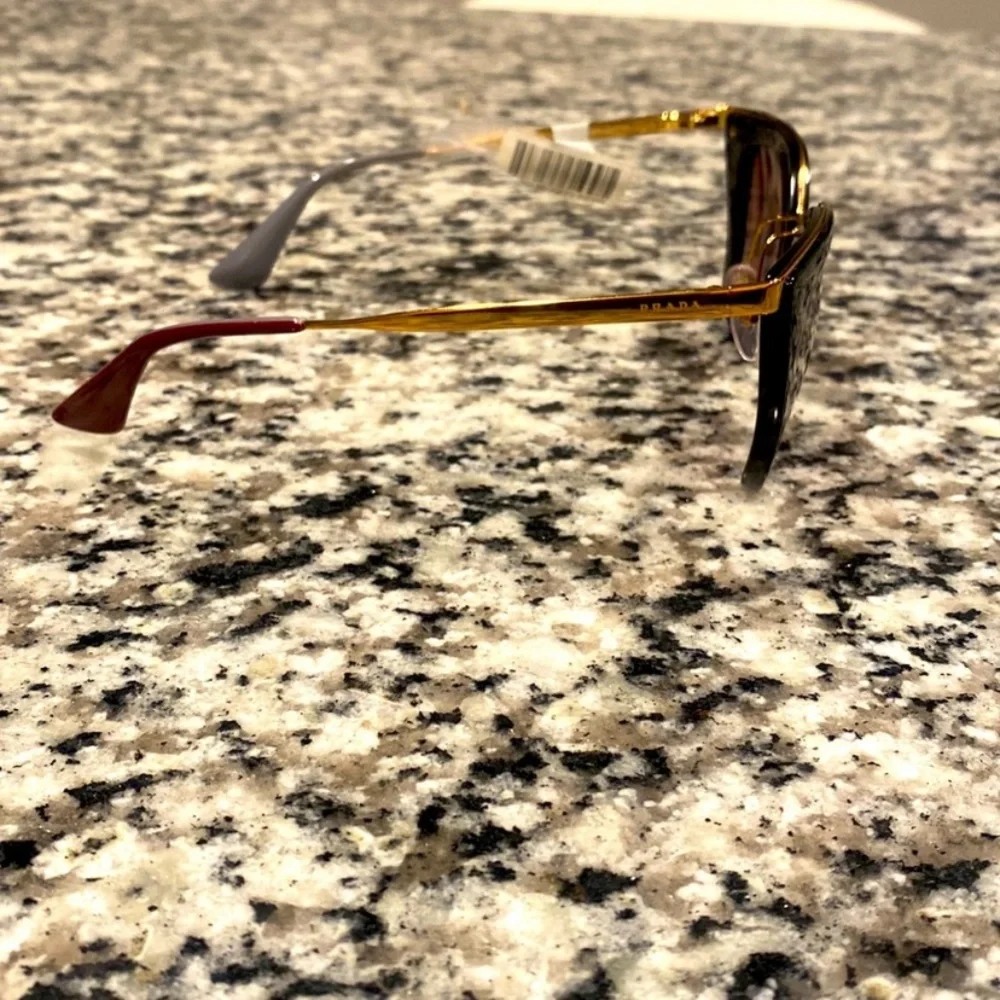 Prada Sunglasses - Picture 4 of 11